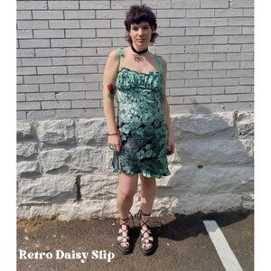FREE PEOPLE Retro Daisy Slip / Black Combo